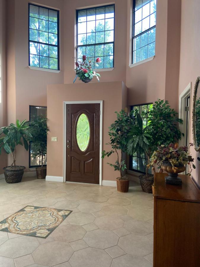 Shared Awesome Villa Melbourne Exterior photo